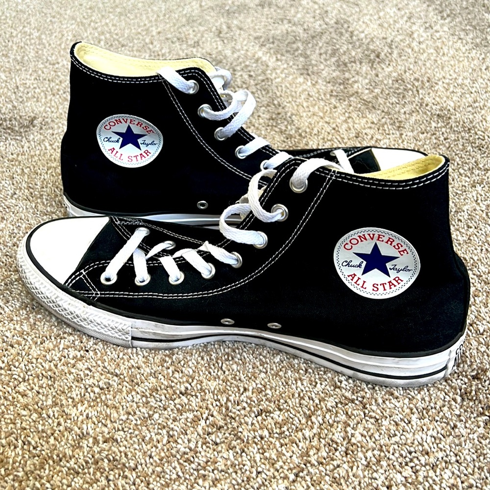 Converse Chuck Taylor All Star Men’s 11/Women’s 13, EUC